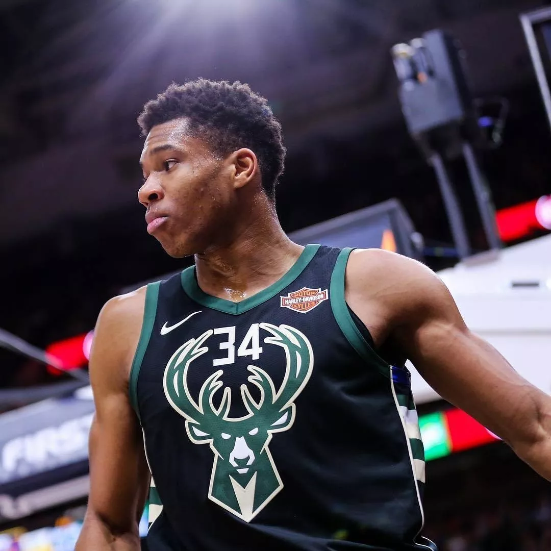 凤凰官方：欧文·福克斯韦尔对阵子弹迎来复出（凤凰官宣：欧文·福克斯韦尔复出战子弹）