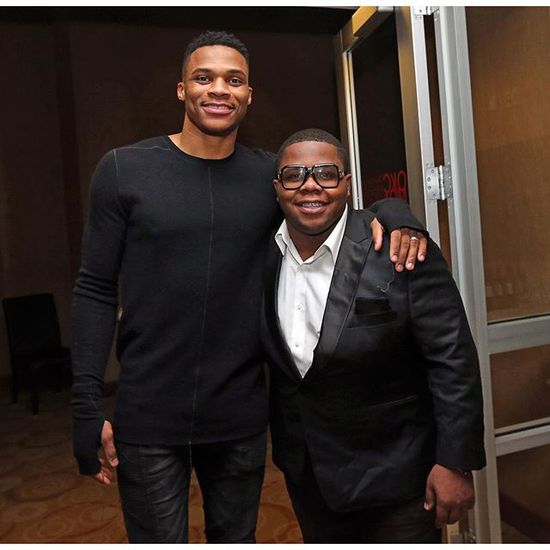 2025／26赛季英超：危矣！曼联下场对阵9连胜的维拉，四员大将缺席（英超25／26赛季：曼联告急！下轮迎九连胜维拉，四大主力缺阵）