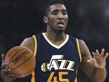 吉马良斯：纽卡时隔九年再遇桑德兰，必须拿下英超德比战（吉马良斯：纽卡九年后再战桑德兰，这场英超德比势在必胜）