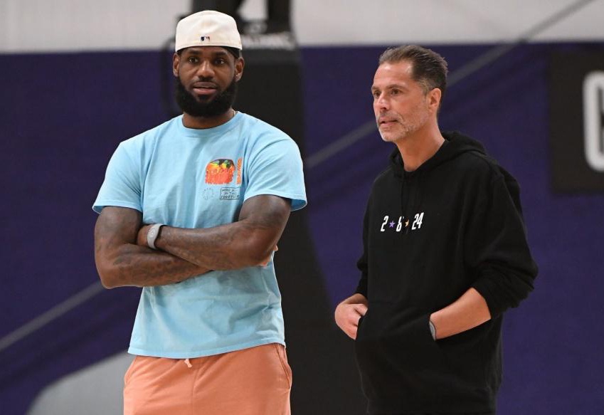 私人教练谈塞梅尼奥：他能为任何球队效力 皇马巴萨也不在话下（私人教练盛赞塞梅尼奥：任何球队都能立足，皇马巴萨亦不在话下）