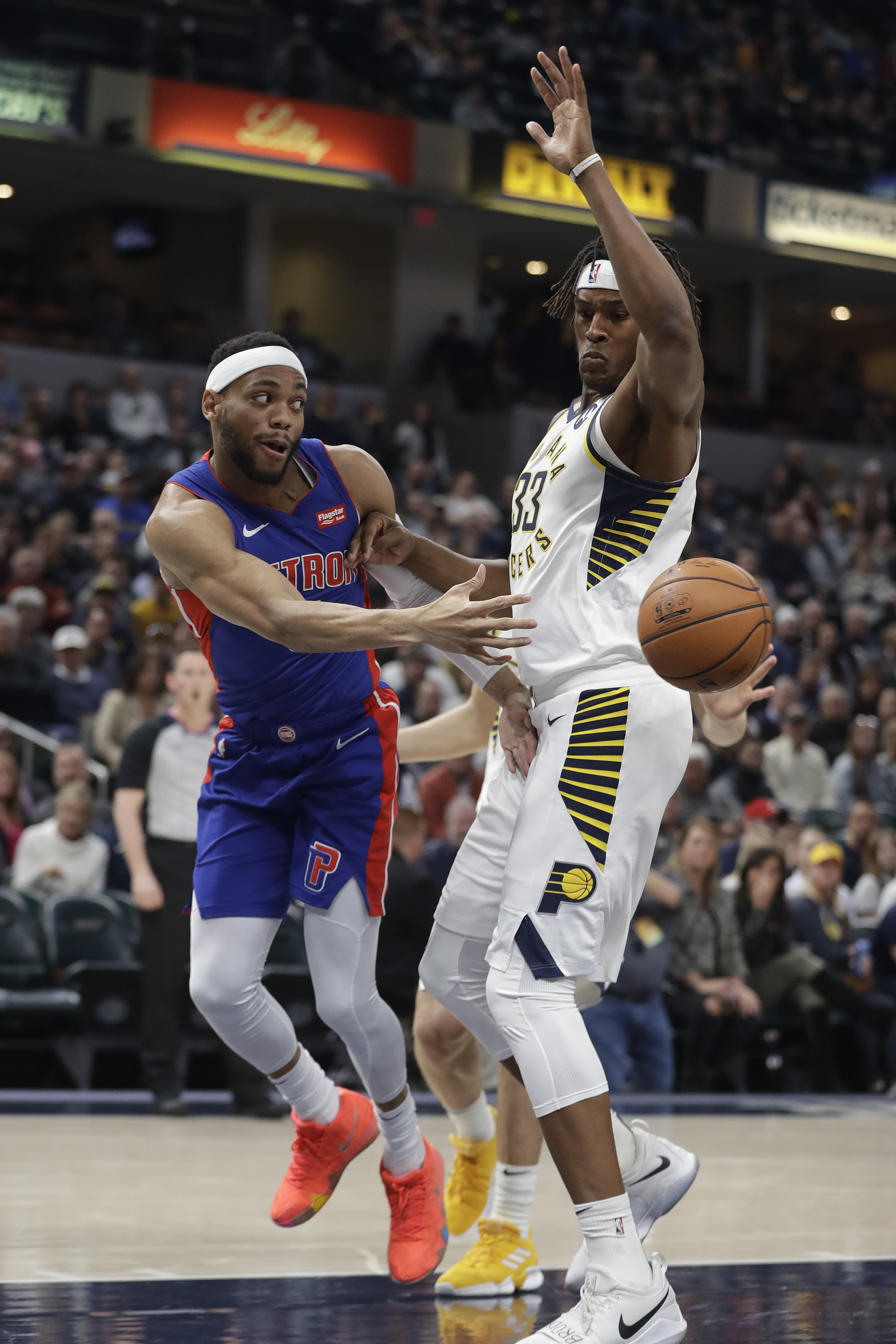 助攻榜变化引热议（助攻榜变动掀热议）