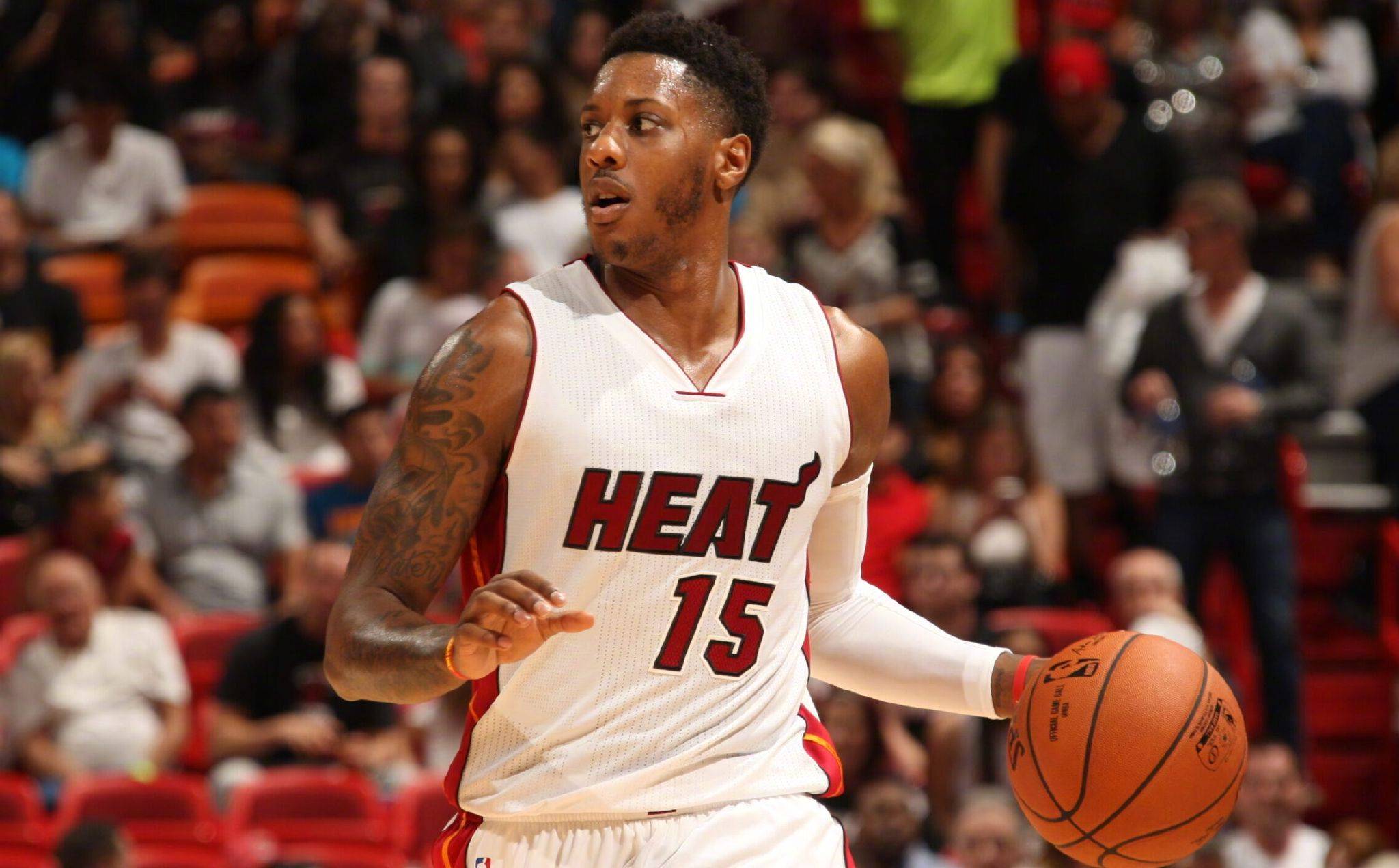 马奎尔和德里赫特确定无缘曼联的下一场比赛。（马奎尔、德里赫特确认缺席曼联下一战）