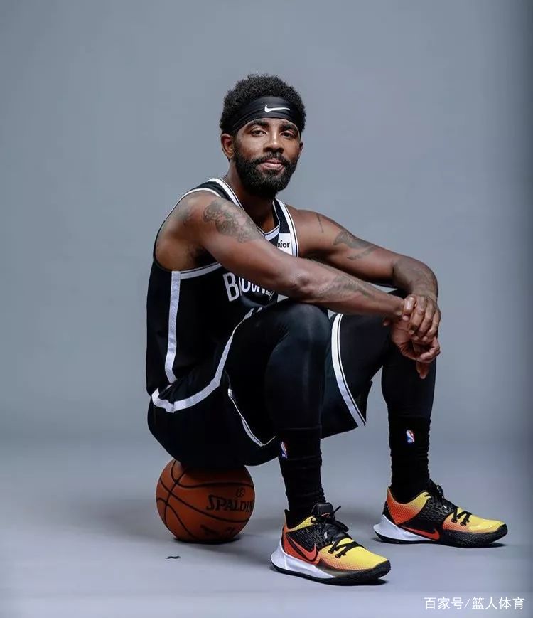 掘金胜出庆功宴戈贝尔缺席引热议（掘金赢球庆功宴，戈贝尔缺席成焦点）