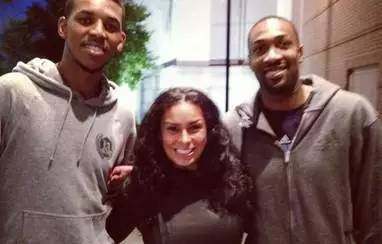 西甲第16轮红黑榜：西班牙集泡面头双星，拉菲尼亚生日快乐（西甲16轮红黑榜：西班牙泡面头双星抢镜，拉菲尼亚喜迎生日）