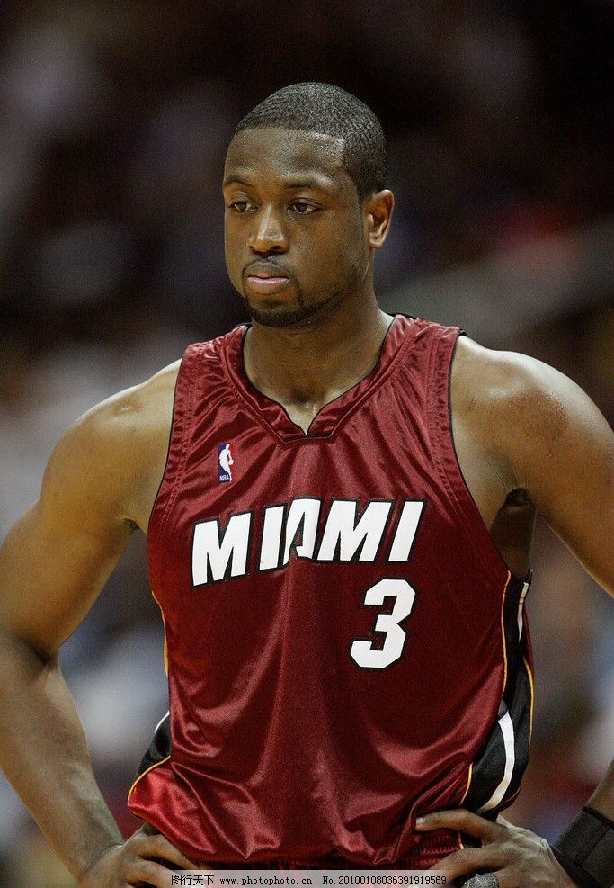 北控球员压哨进攻，制造乌龙（北控球员末秒强攻，逼出对方乌龙）