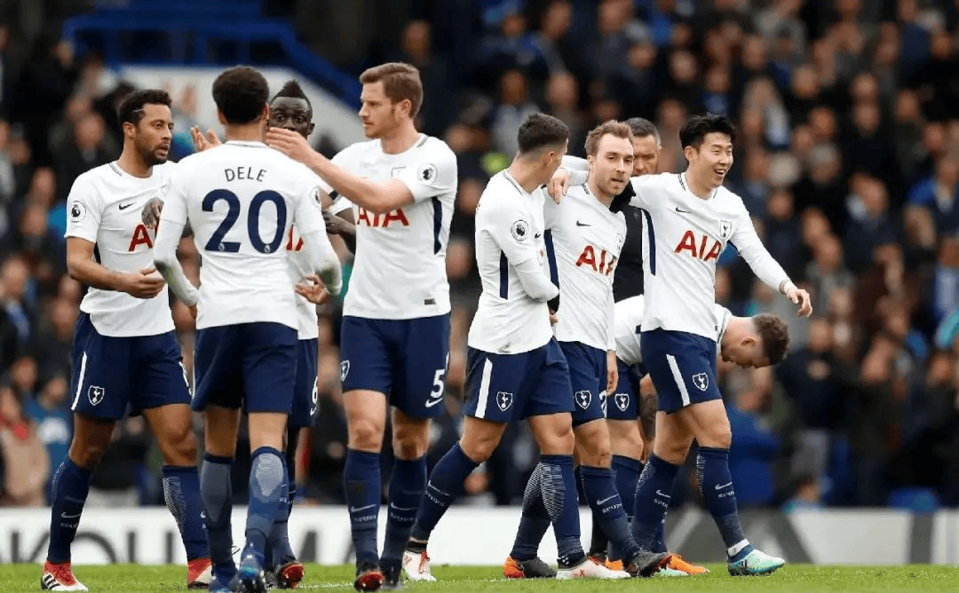 萨哈：曼联在转会市场必须谨慎，冬窗不能急于放走梅努（萨哈：曼联转会需谨慎，冬窗切勿仓促放走梅努）