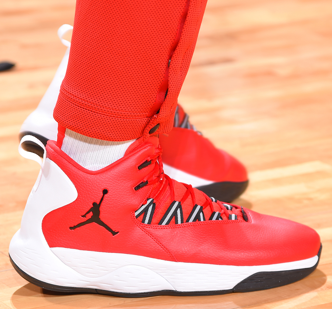 范戴克回应萨拉赫道歉问题，称属内部事宜需俱乐部处理（范戴克就萨拉赫道歉一事表态：属队内事务，交由俱乐部处理）